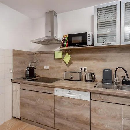 Apartment Awesome In With House Sea View Lovran