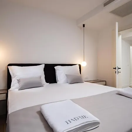 Nice Apartment In Malinska With Kitchen Apartmán *