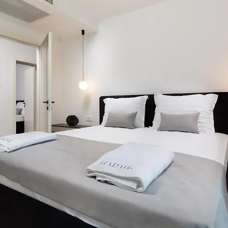 Nice Apartment In Malinska With Kitchen מאלינסקה